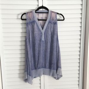 Umgee Top, Size S, Blue, Sleeveless, V-Neck,‎ Lace, Mesh, Sharkpoint Hem, Blue